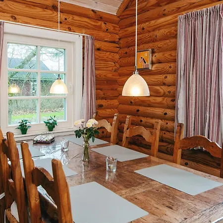 6 Person In * Hovborg